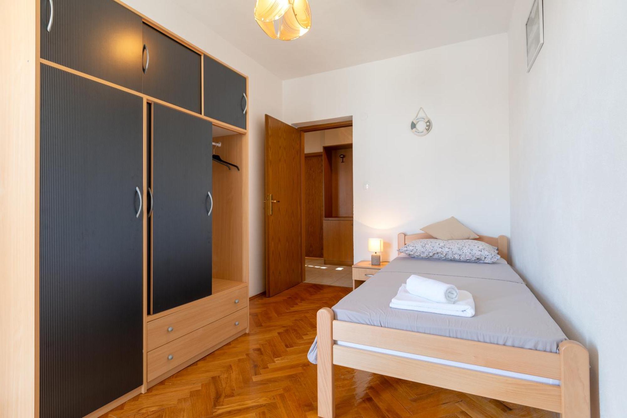 Apartamento Apartman Dugec Kaštela Exterior foto